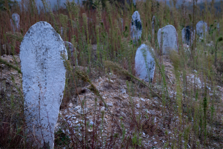 Border grave Greece